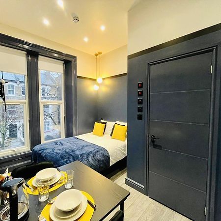London 39 Blue House Luxury Ensuite Ideal For Tourists المظهر الخارجي الصورة