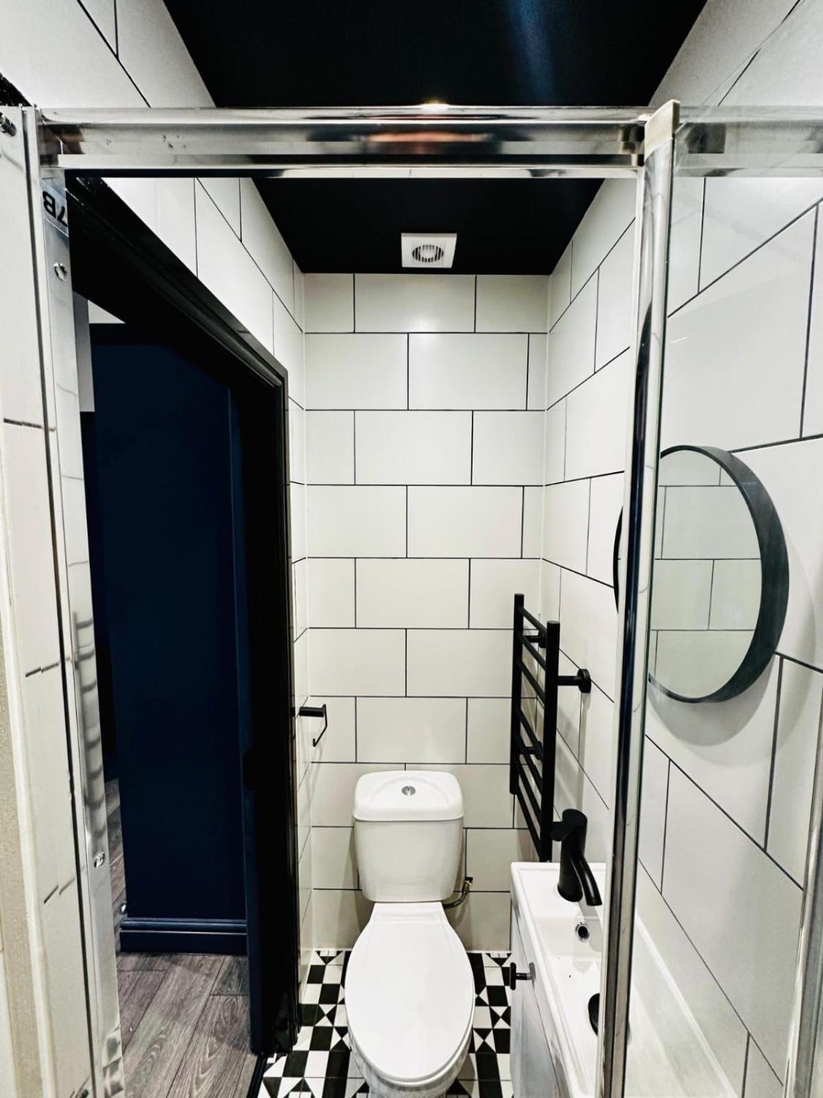 London 39 Blue House Luxury Ensuite Ideal For Tourists المظهر الخارجي الصورة