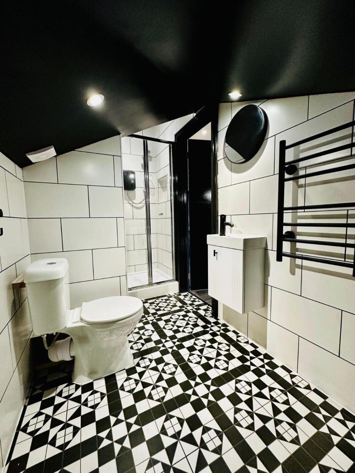 London 39 Blue House Luxury Ensuite Ideal For Tourists المظهر الخارجي الصورة