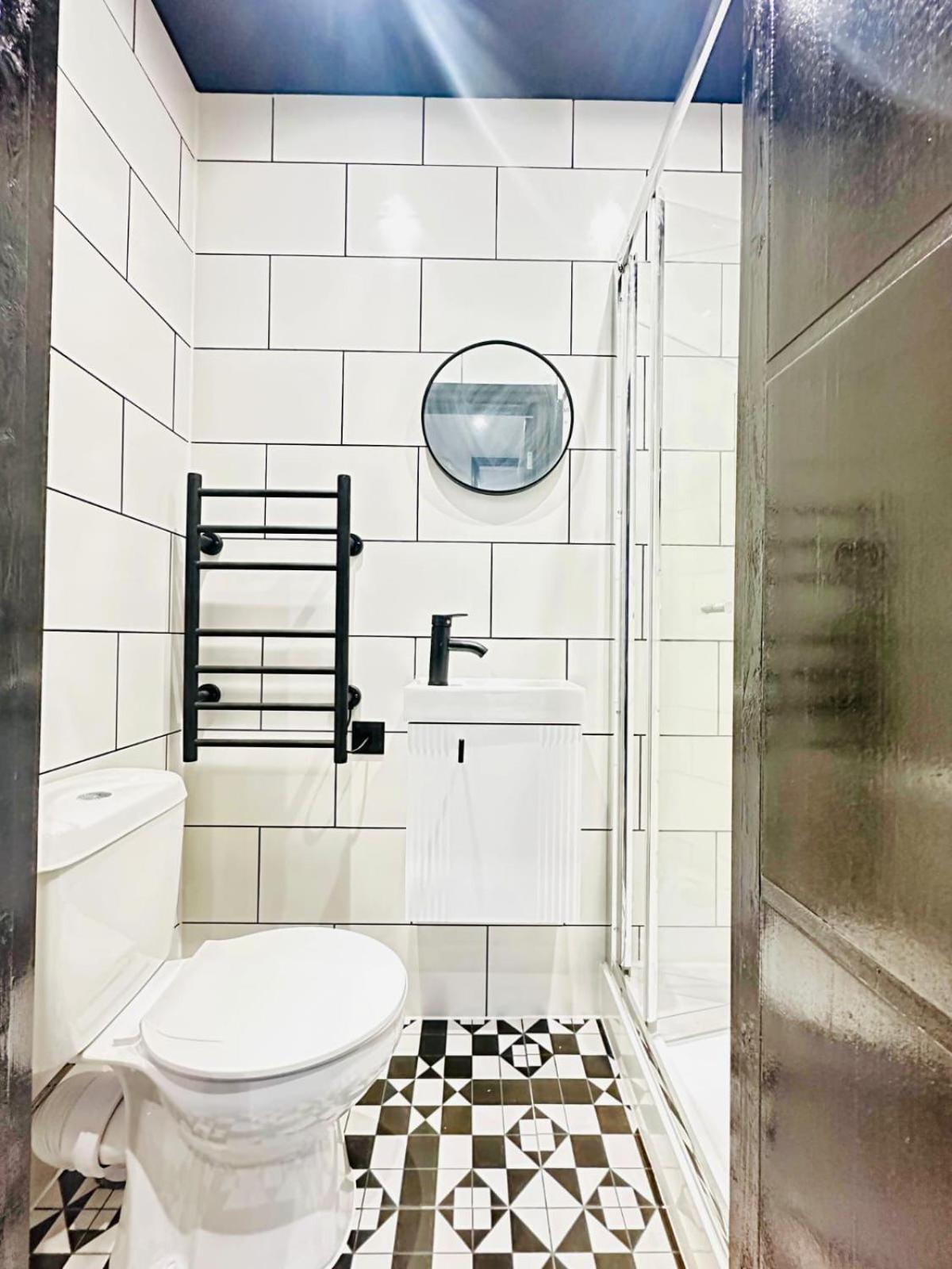 London 39 Blue House Luxury Ensuite Ideal For Tourists المظهر الخارجي الصورة