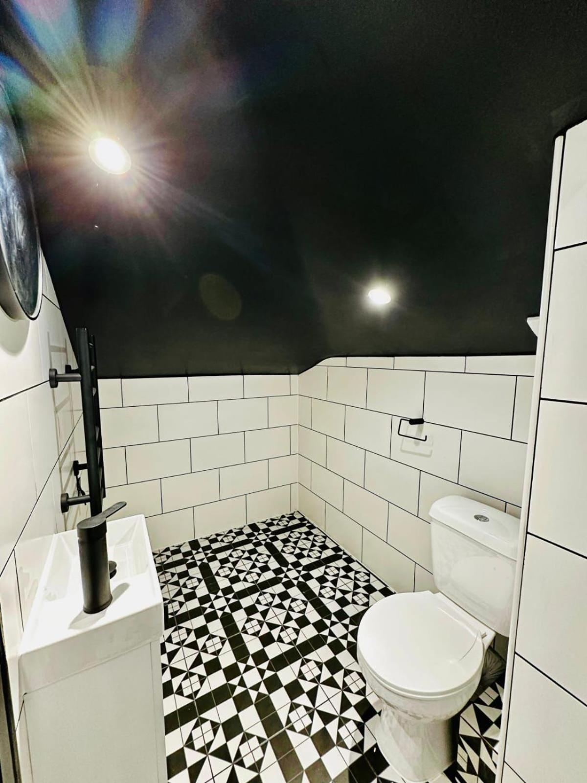 London 39 Blue House Luxury Ensuite Ideal For Tourists المظهر الخارجي الصورة